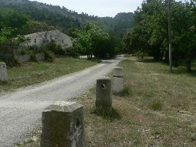 Simiane-Collongue : Le Pilon du Roy