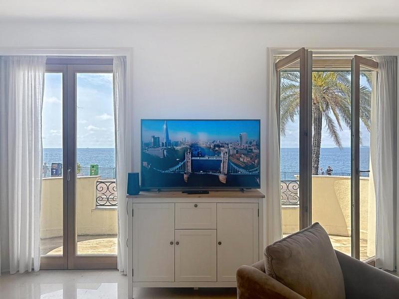 Villa Kriss-Terrasse du séjour vue mer-Nice-Gîtes de France des Alpes-Maritimes