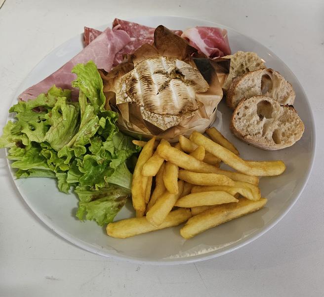 Camembert roti