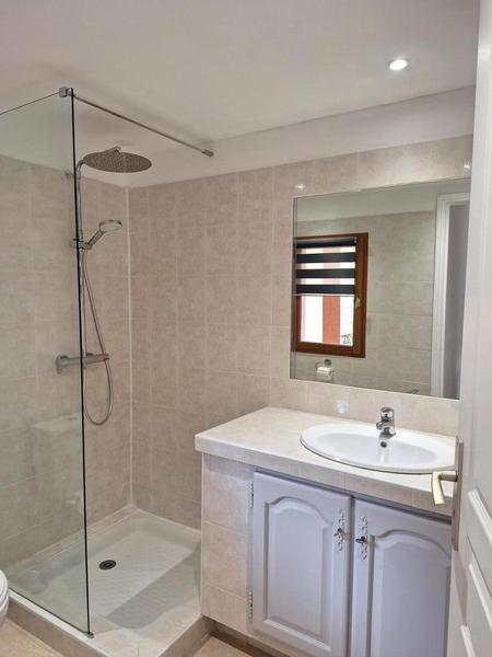 Salle d'eau Gîte Les Ecureuils d'Utelle Gîtes de France Alpes-Maritimes