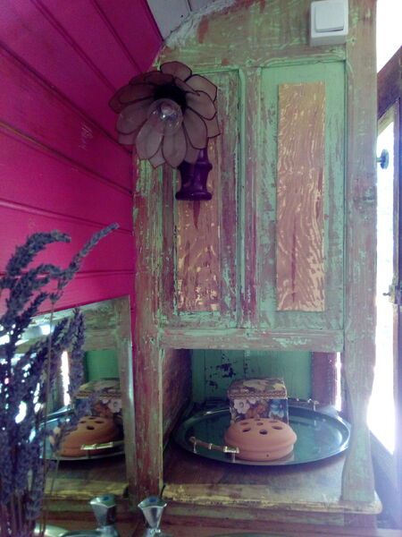 gite champetre lorette et roulotte  scoot nomad