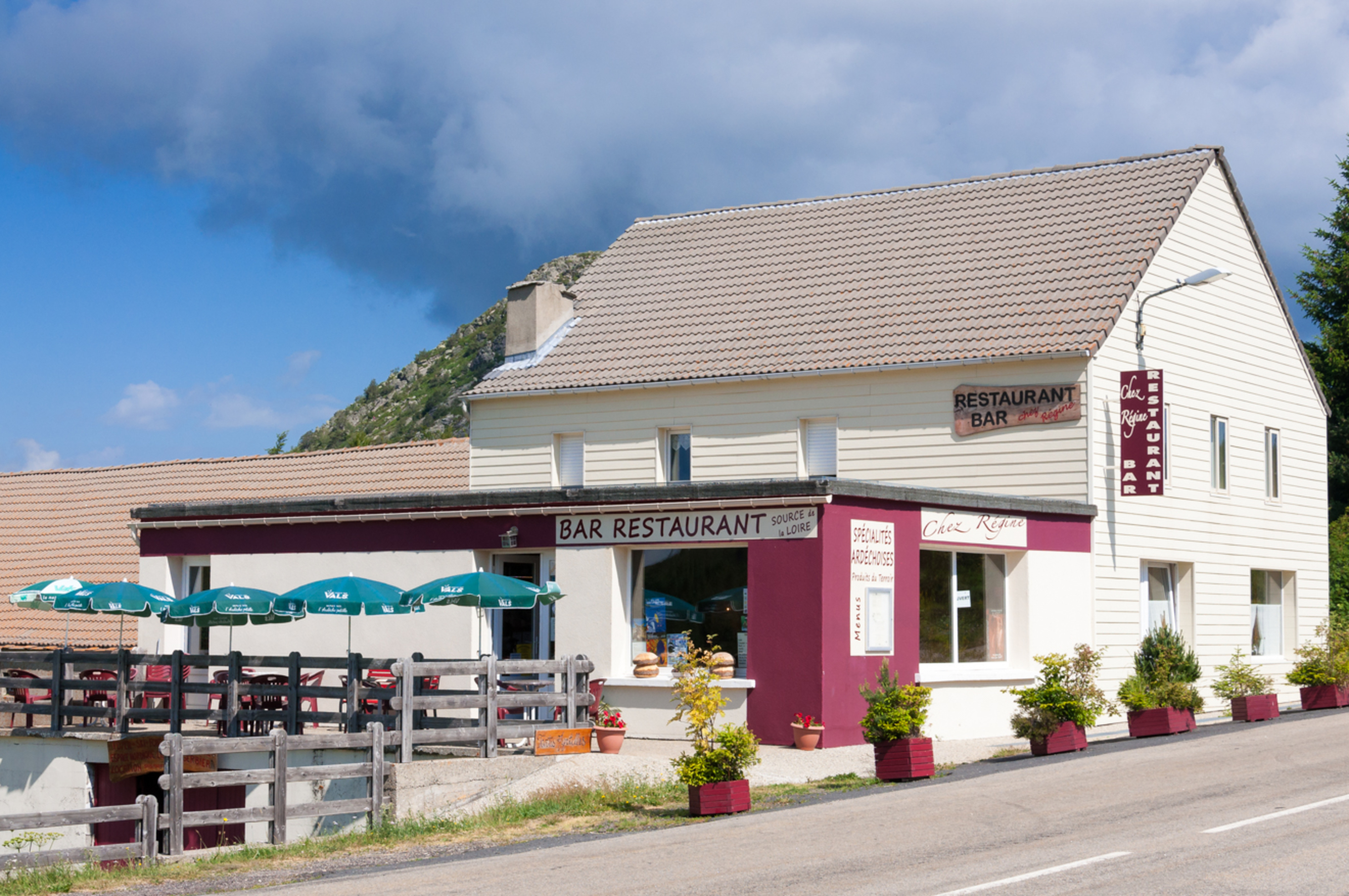 Bar Chez Régine- Source de la Loire