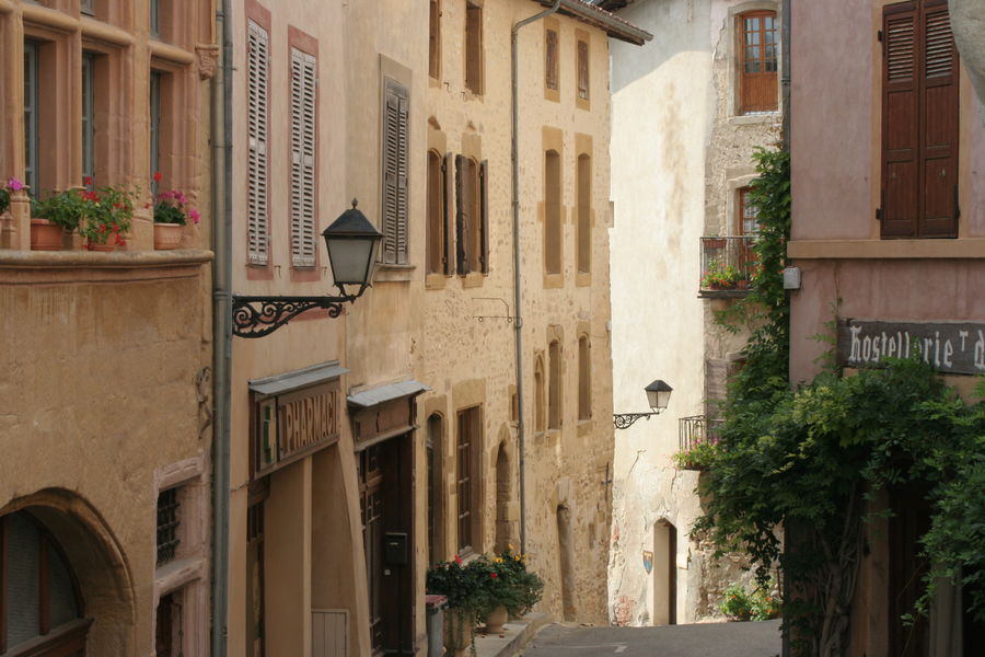 La Grande Rue - Saint-Antoine-l'Abbaye