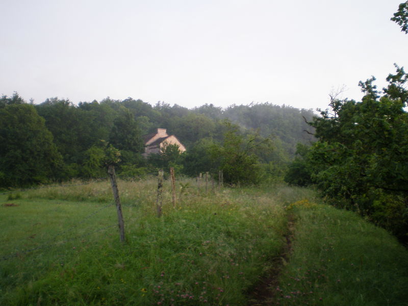 Lever du soleil sur l'église de St Maurice d'Echazeaux