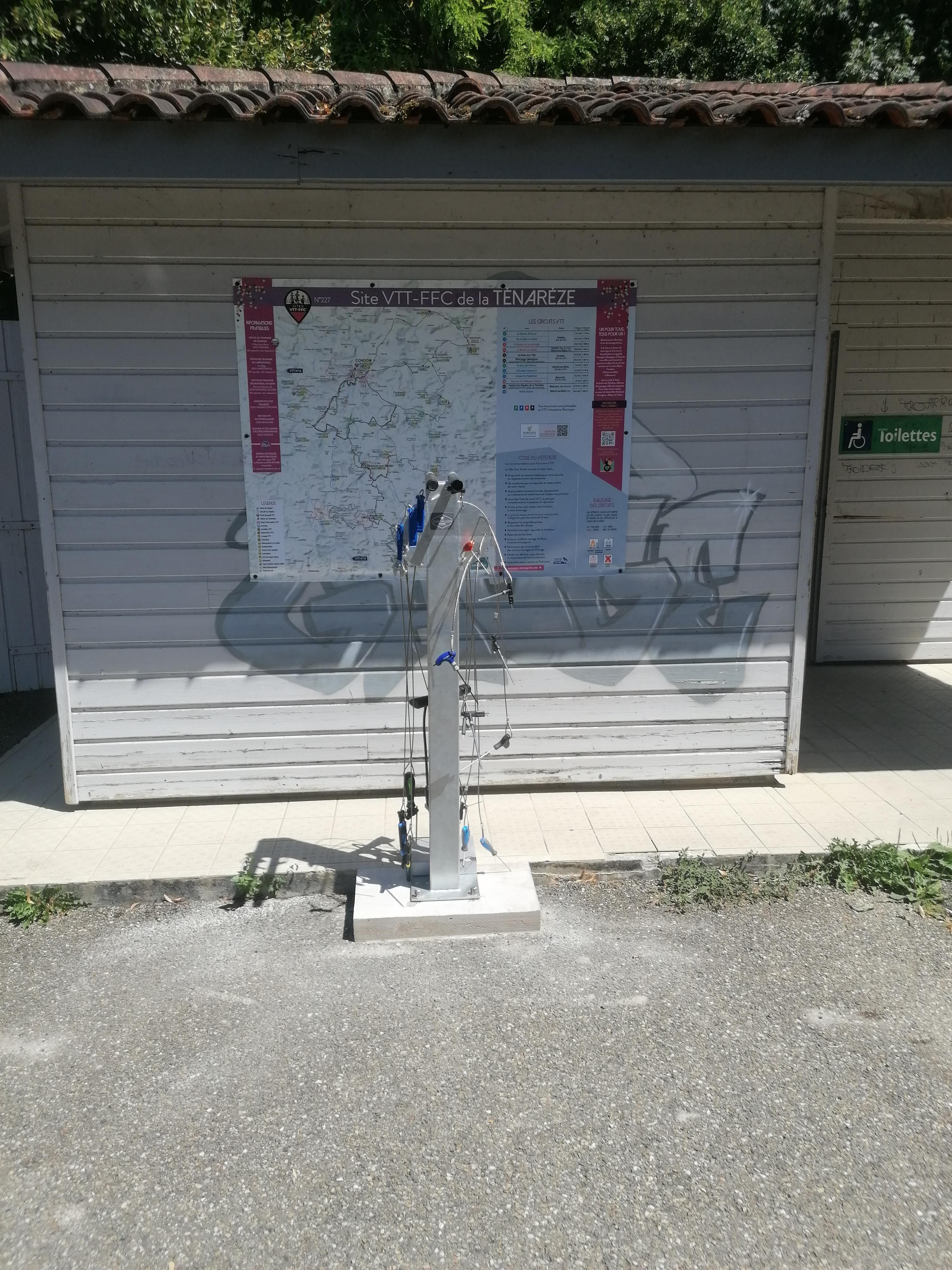 Station de vélo de la base de loisirs de Gauge_Condom