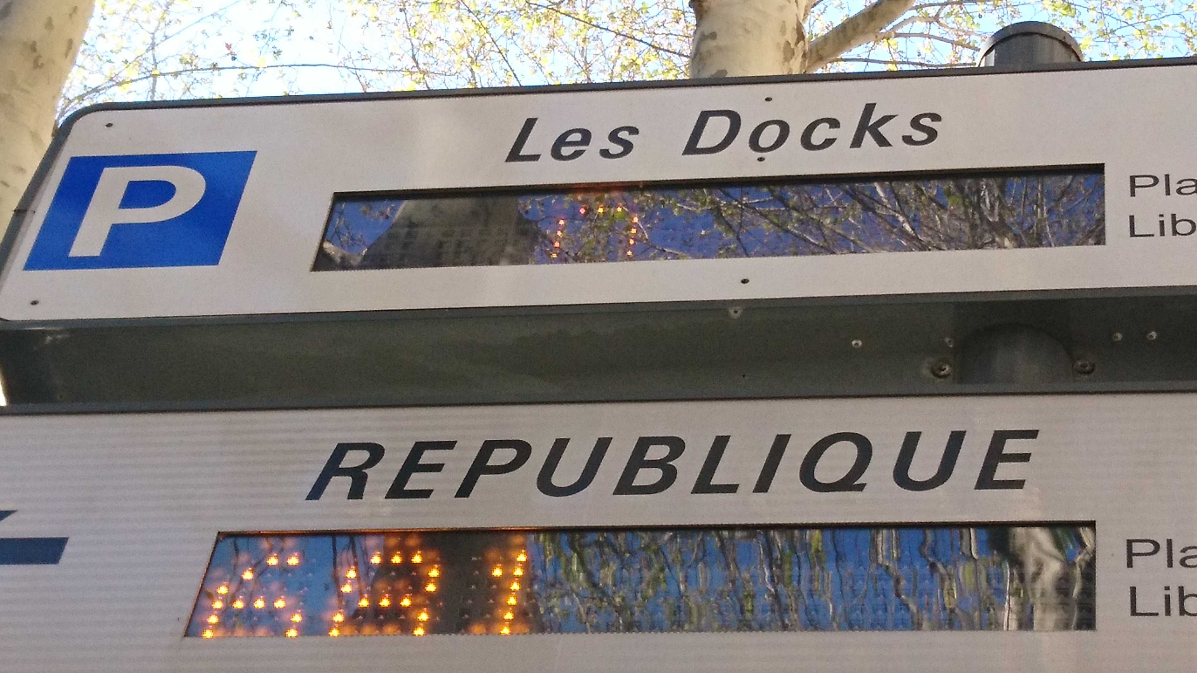 Parking  Les Docks Arvieux