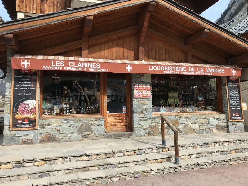 Entrance to Les Clarines