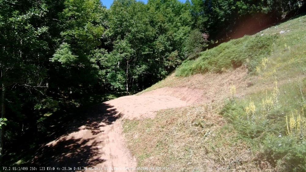 Le Temps Suspendu - Aire de camping-car_Saint-Pierreville