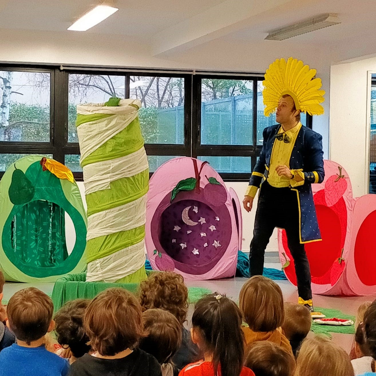 Spectacle La chenille qui avait toujours faim_Angerville