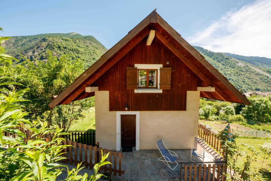 Gîte Les Cytises-Entrée du gîte-Saint-Étienne-de-Tinée-Gîtes de France des Alpes-Maritimes