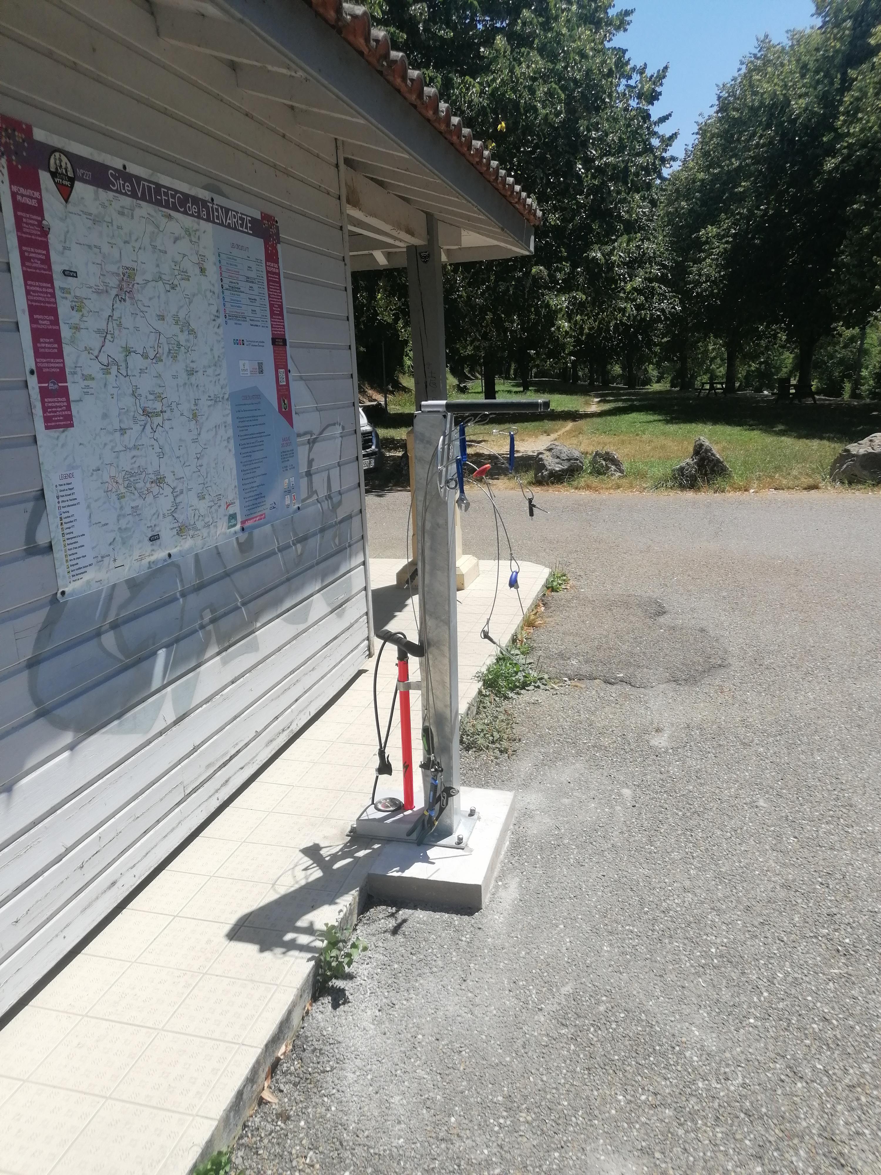 Station de vélo de la base de loisirs de Gauge_Condom