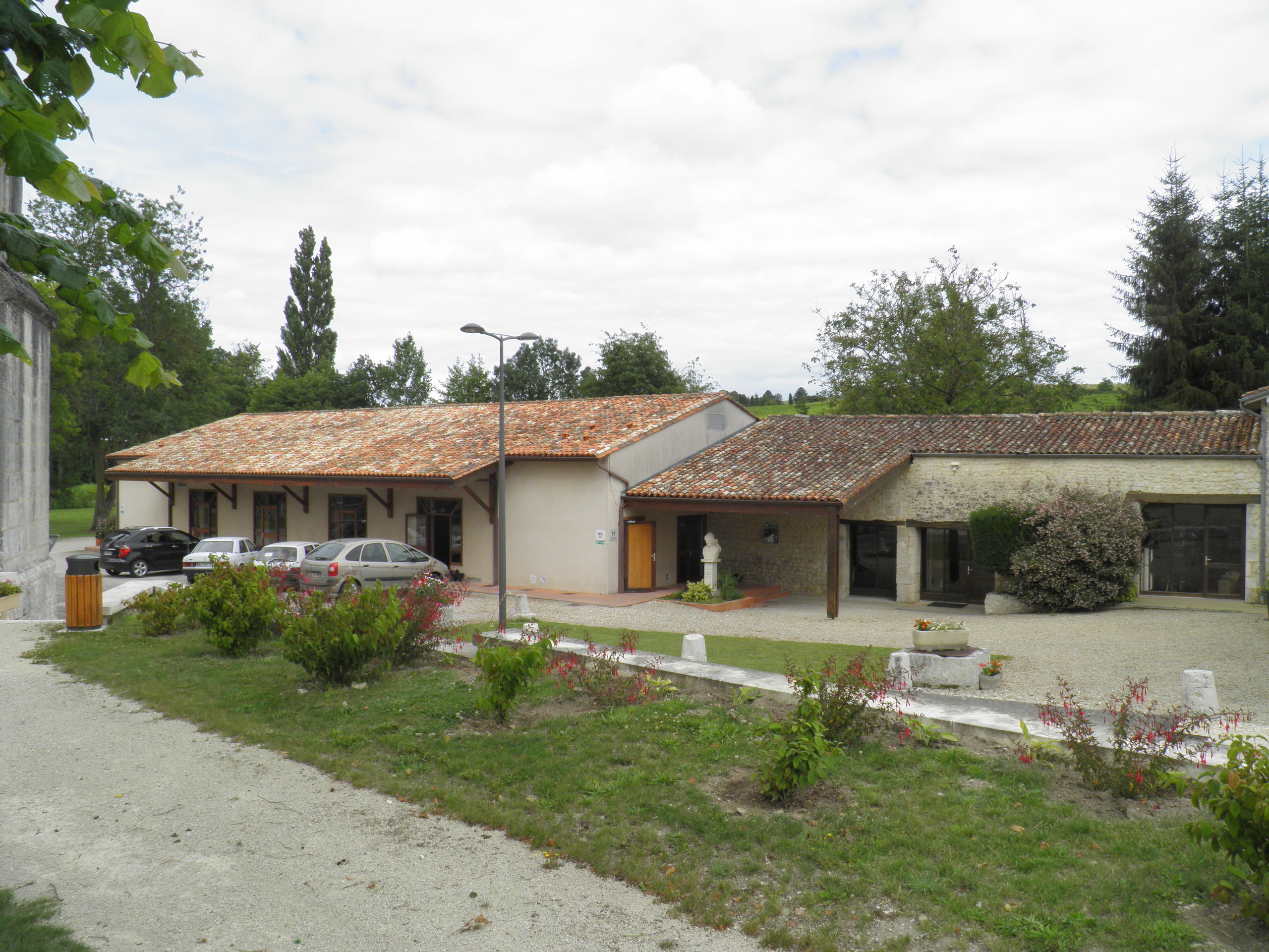 Salle municipale de Condéon