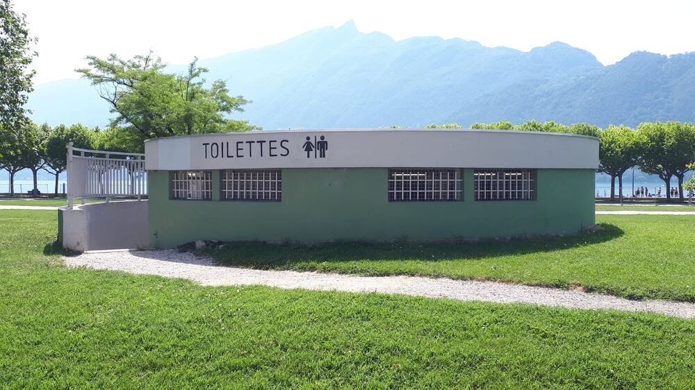 Toilettes publiques