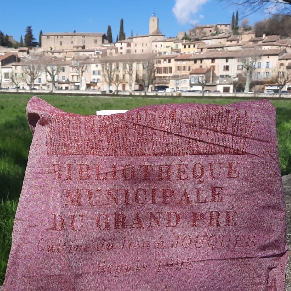 Bibliothèque municipale du Grand Pré  France Provence-Alpes-Côte d'Azur Bouches-du-Rhône Jouques 13490