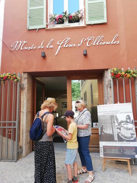 Jeu d'enquête familial à travers le centre-ville_Ollioules