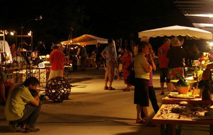 Marché Nocturne de Grand Village Plage