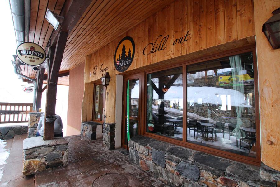 Pub White Lines aux Coches