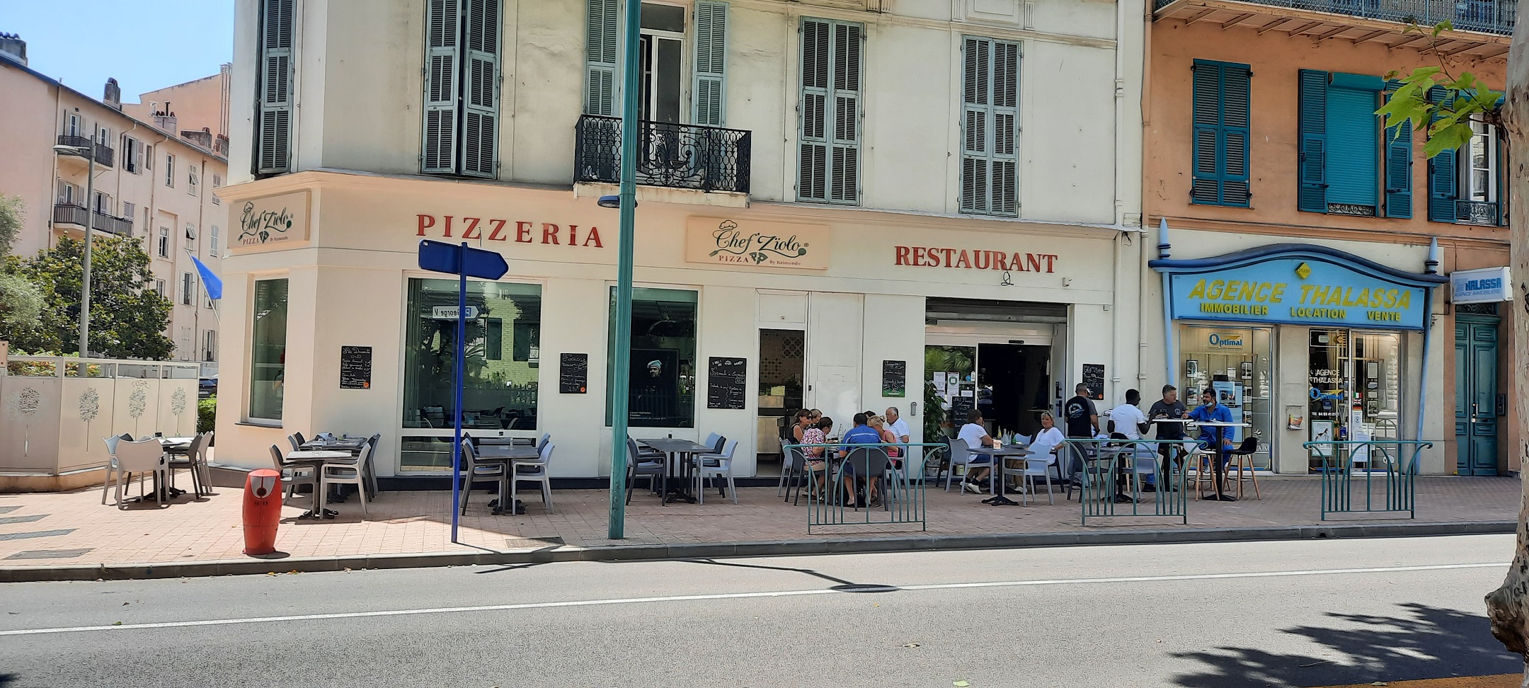 Terrasse de la pizzeria ChefnZïolo