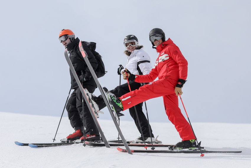 Cours de ski alpin et club Piou-Piou avec l'ESF aux Plans d'Hotonnes