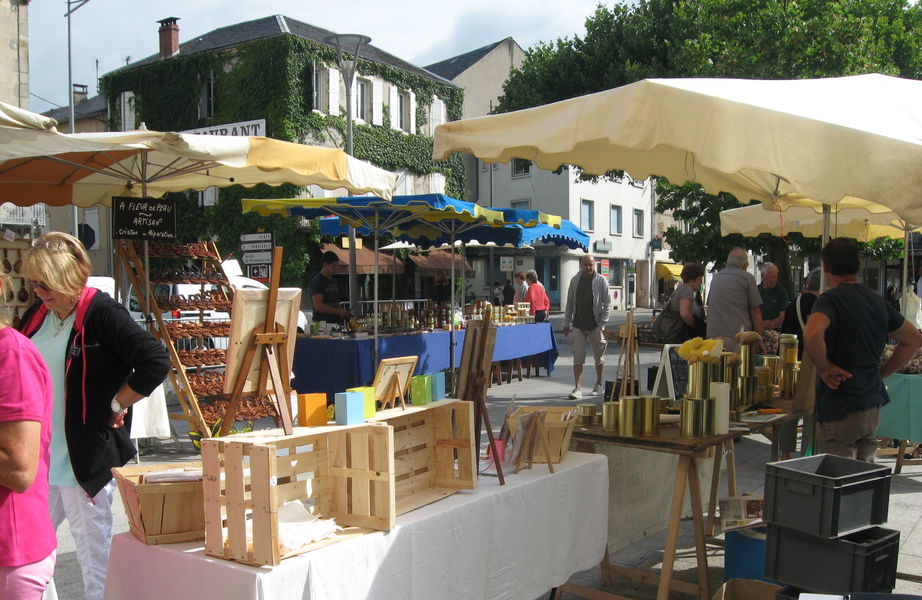 Marché gourmand, producteurs et artisanat