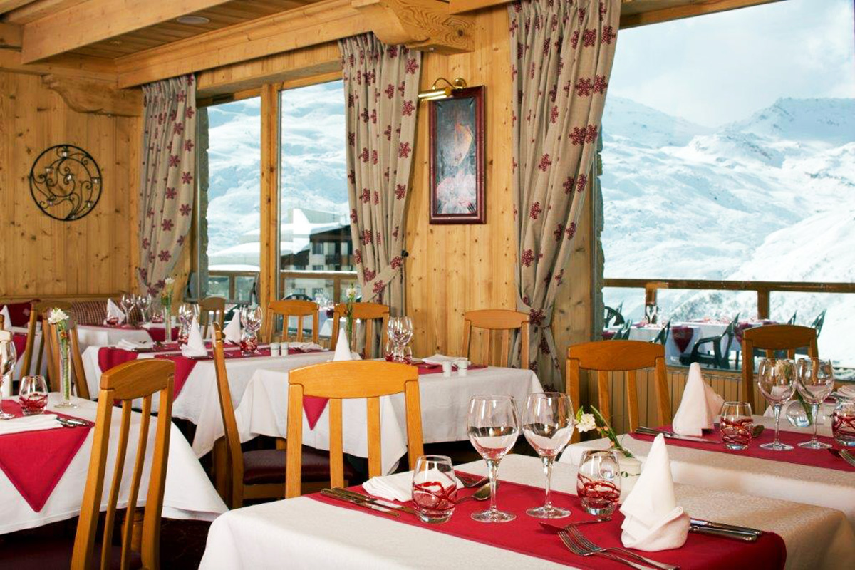 Les Menuires restaurant Ours Blanc