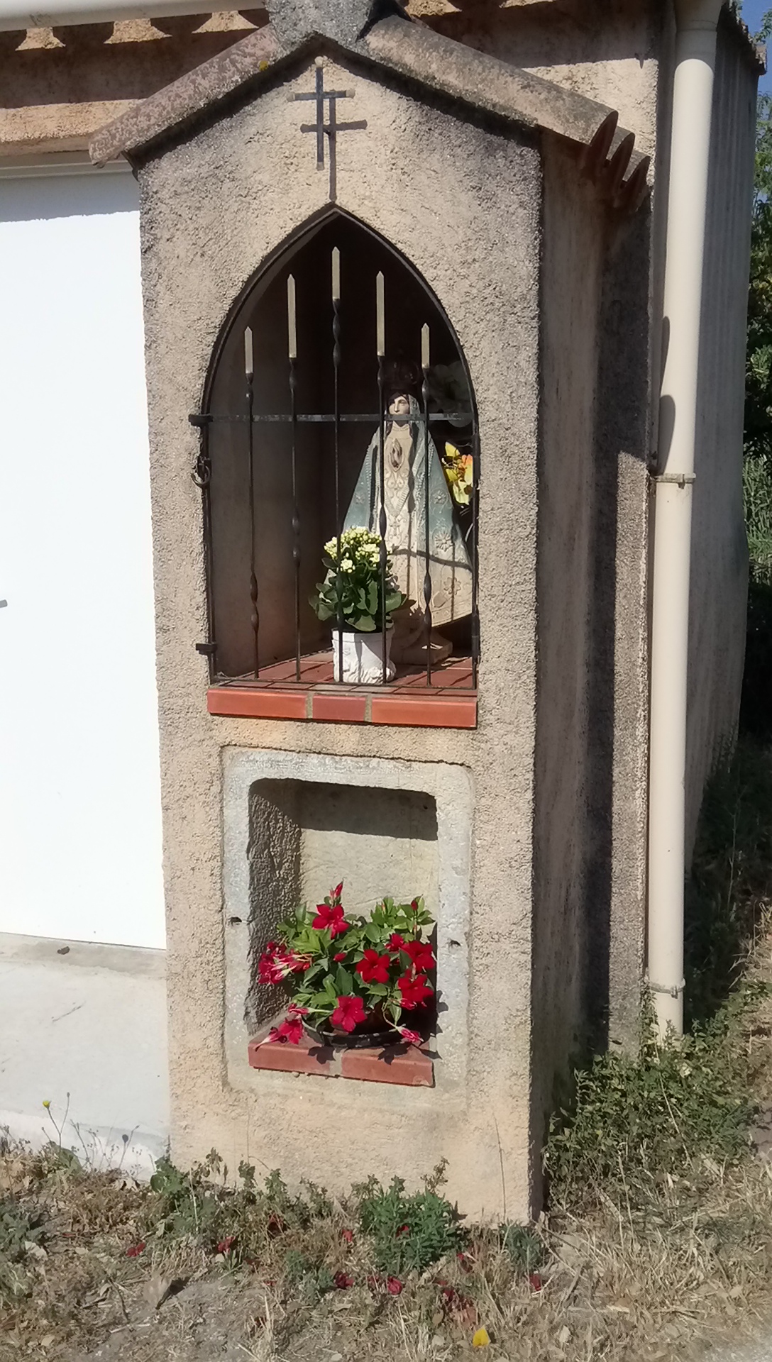 Oratoire du hameau Notre Dame des Maures - © OTI La Londe les Maures