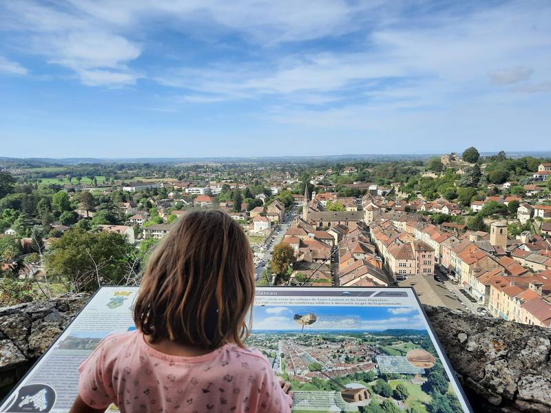 Panorama sur la cité médiévale de Crémieu