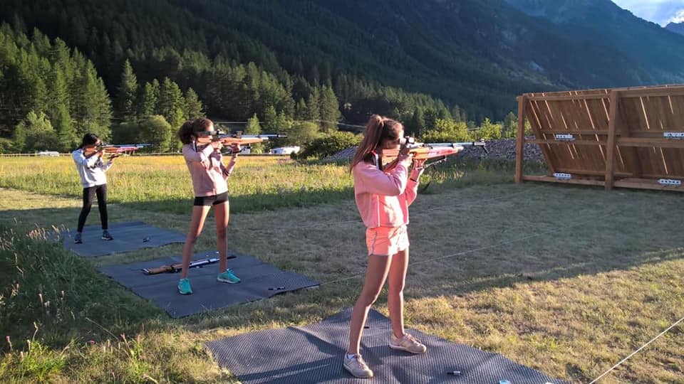 Initiation au Biathlon à Névache pour les enfants et les grands