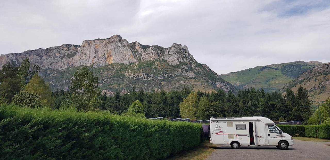 Aire pur camping-cars Les Cabannes — photo 4