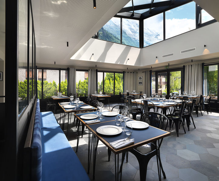 Chalet Hotel le Prieuré restaurant Rotissier