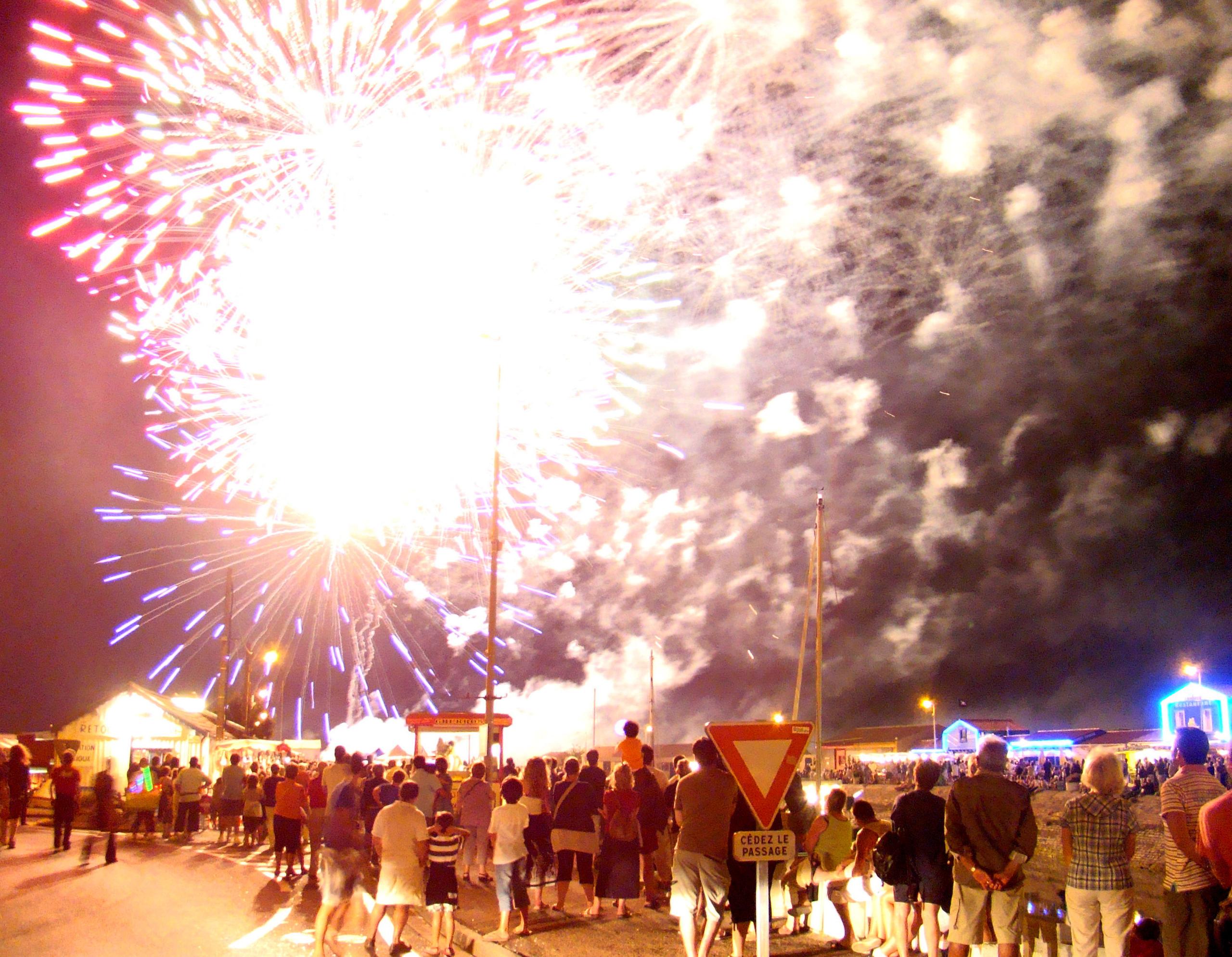Fête Nationale du 14 juillet - Feux d'artifice, bal, moules/Frites