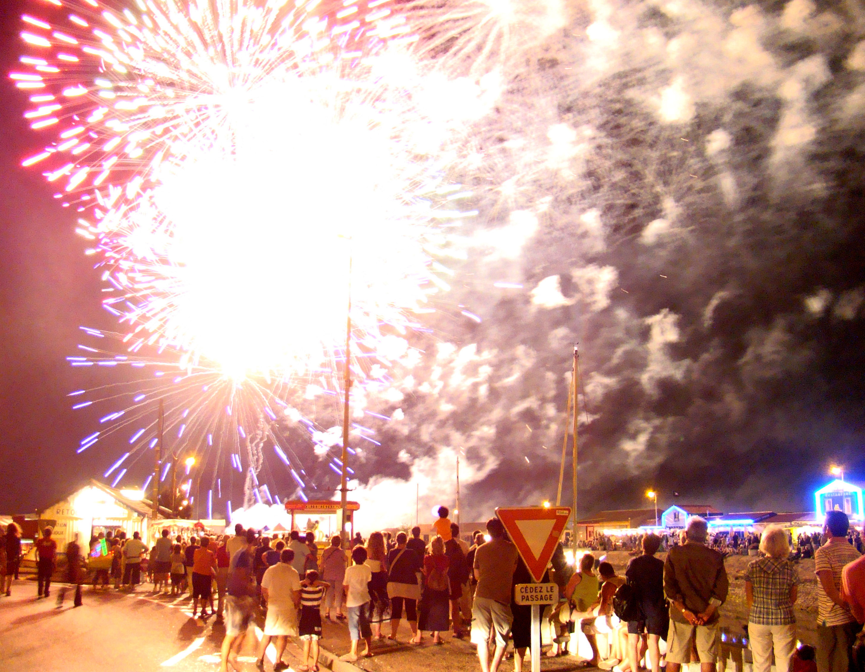 Fête Nationale du 14 juillet - Feux d'artifice, bal, moules/Frites