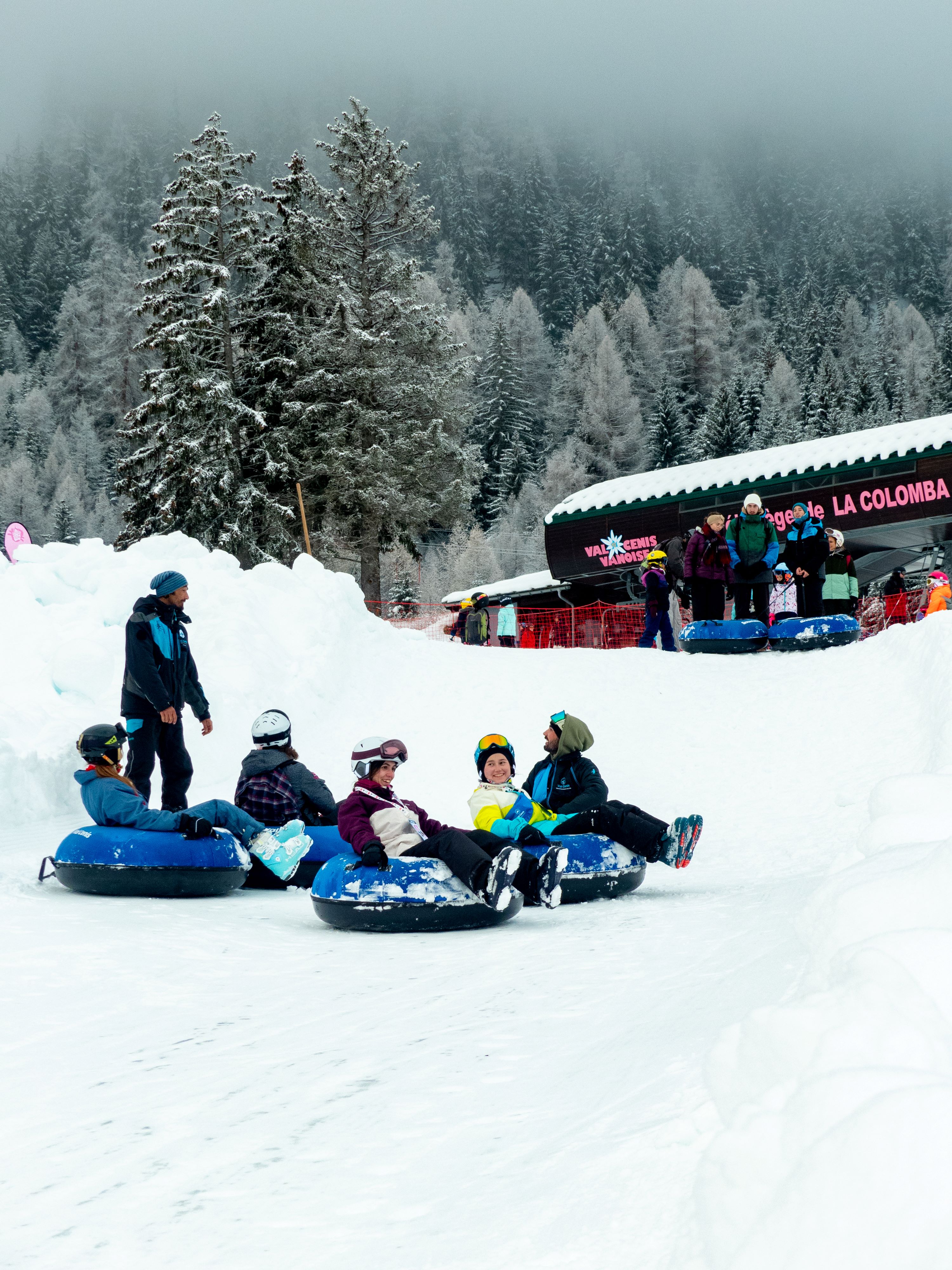 Tubbing sur la piste verte du Mollard