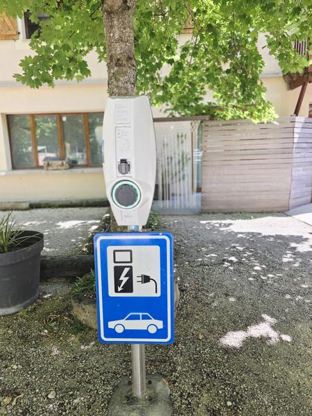 Borne de recharge électrique