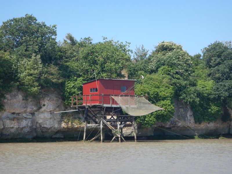 un carrelet rouge.