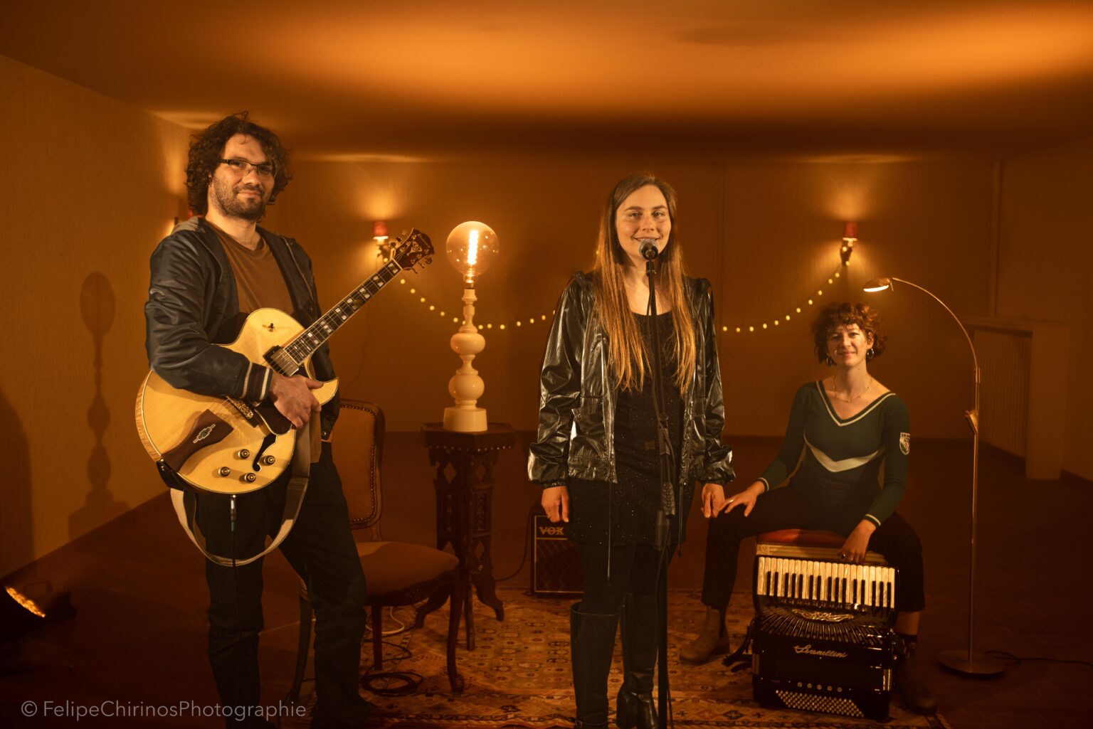 "Lunăuţii" en concert / chanson Roumaines_Saint-Lattier