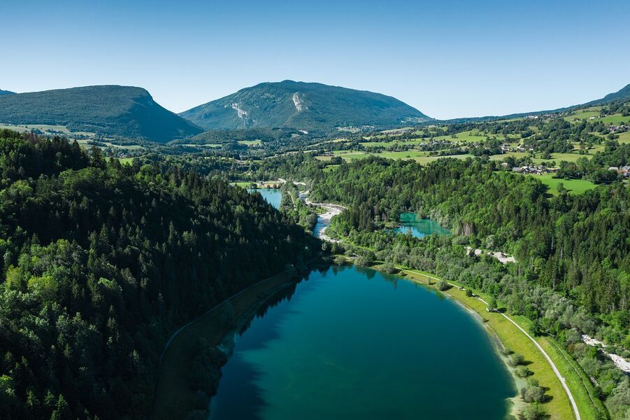 Plan d'eau pêche Iles du Chéran