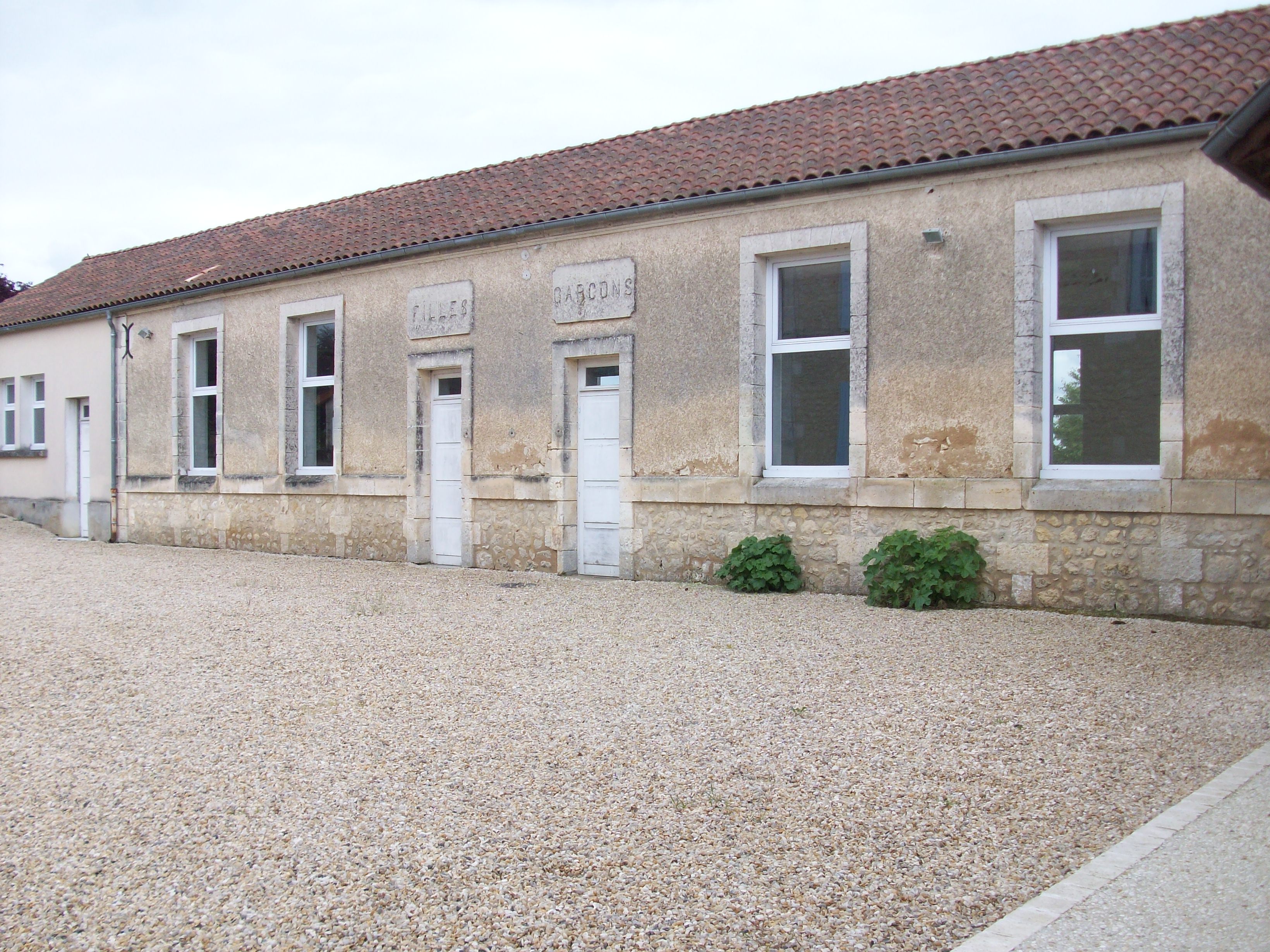 Salle communale de Bazac