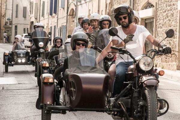 Circuit des lavandes et vignobles en sidecar : 2h,4h ou 6h (juin à septembre)