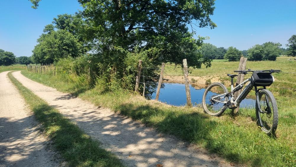 Circuit VTT-VTC n°13 (rouge)  - Les chemins de St Jean_Montrevel-en-Bresse