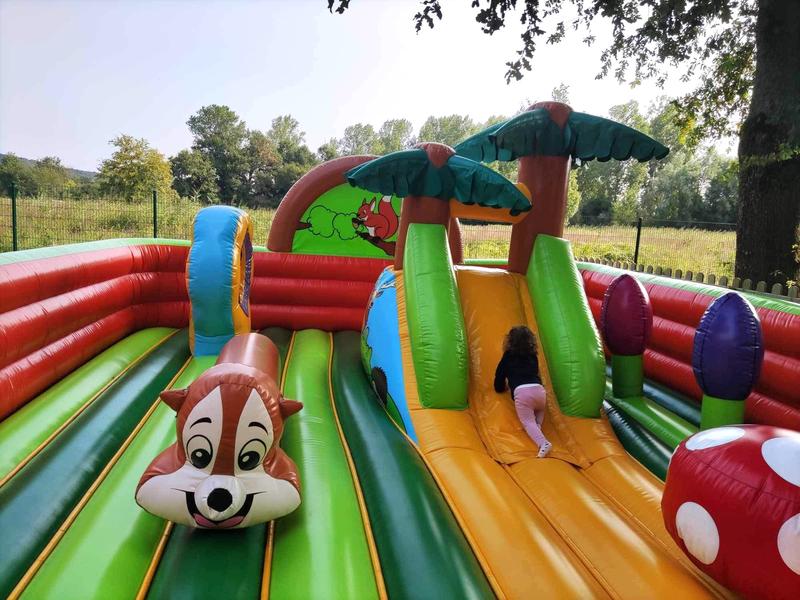 Gonflable enchanté espace -5ans - Loupisco Park