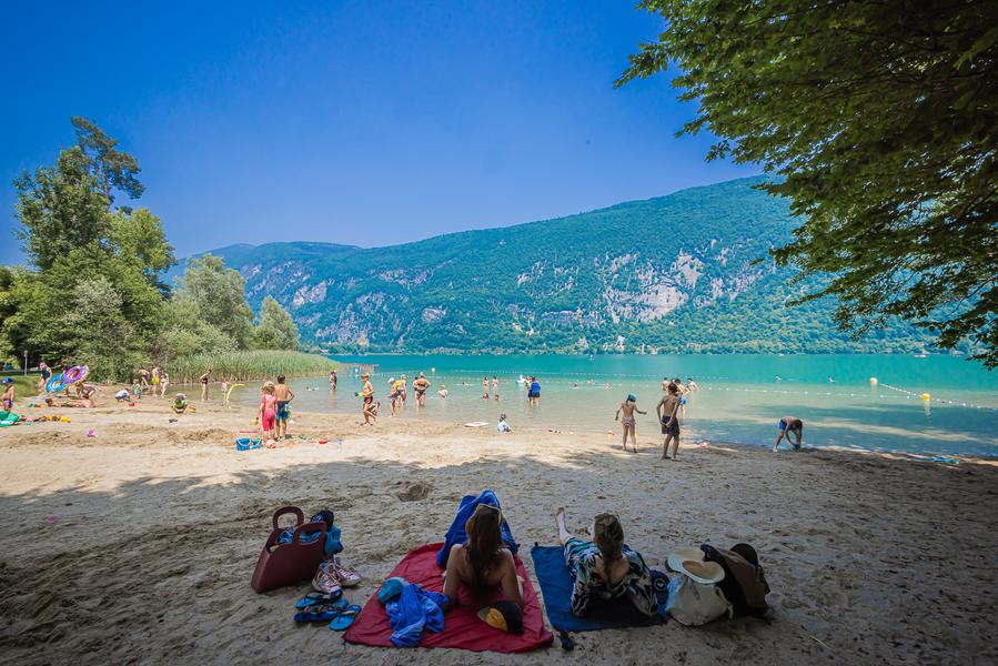 Plage de Bon Vent à Novalaise