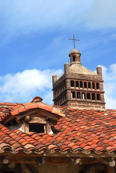 Cheminée sarrasine Ferme du Sougey à Montrevel-en-Bresse