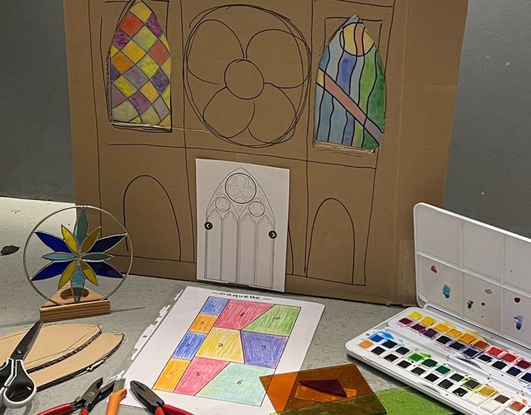 Atelier artistique autour du vitrail_Faverges-Seythenex