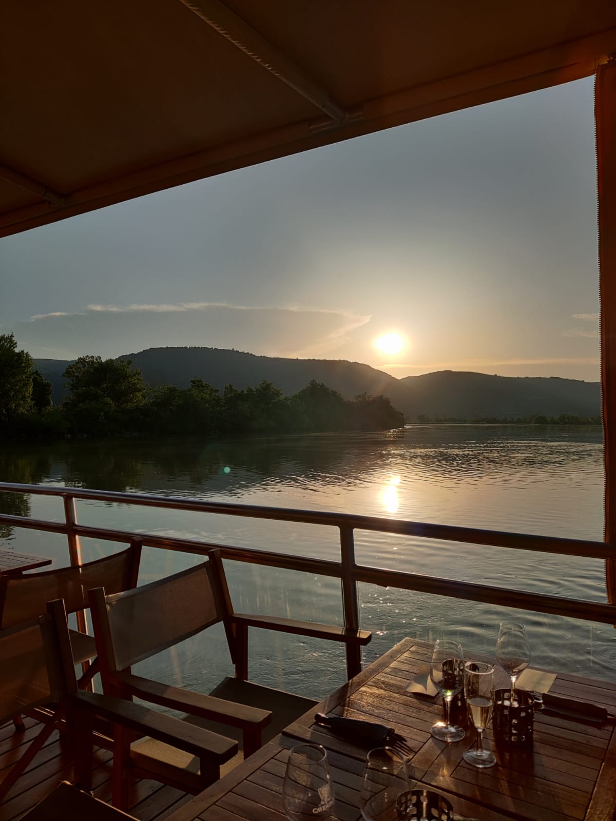 Croisière dîner en accord mets et vins - Les canotiers et L'assemblage_Tain-l'Hermitage