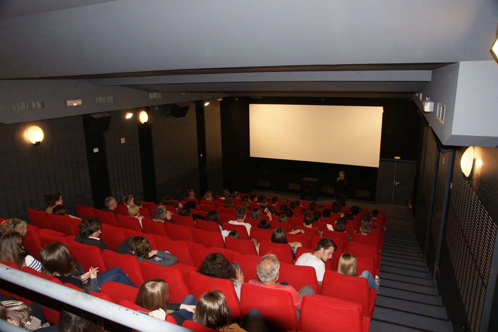 CINÉMA LES LUMIÈRES DE LA VILLE
