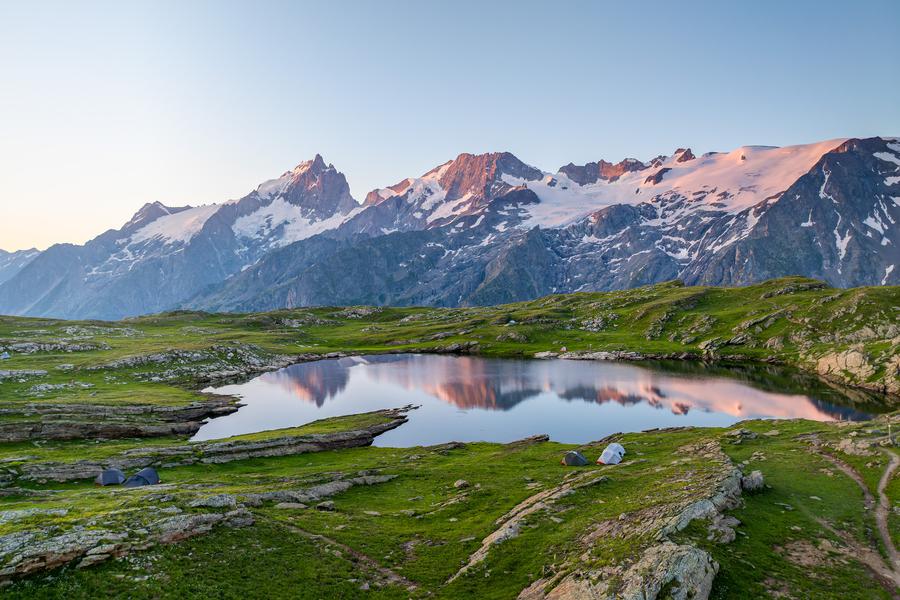 Le plateau d'Emparis et ses lacs - lac noir et lac lérié_La Grave