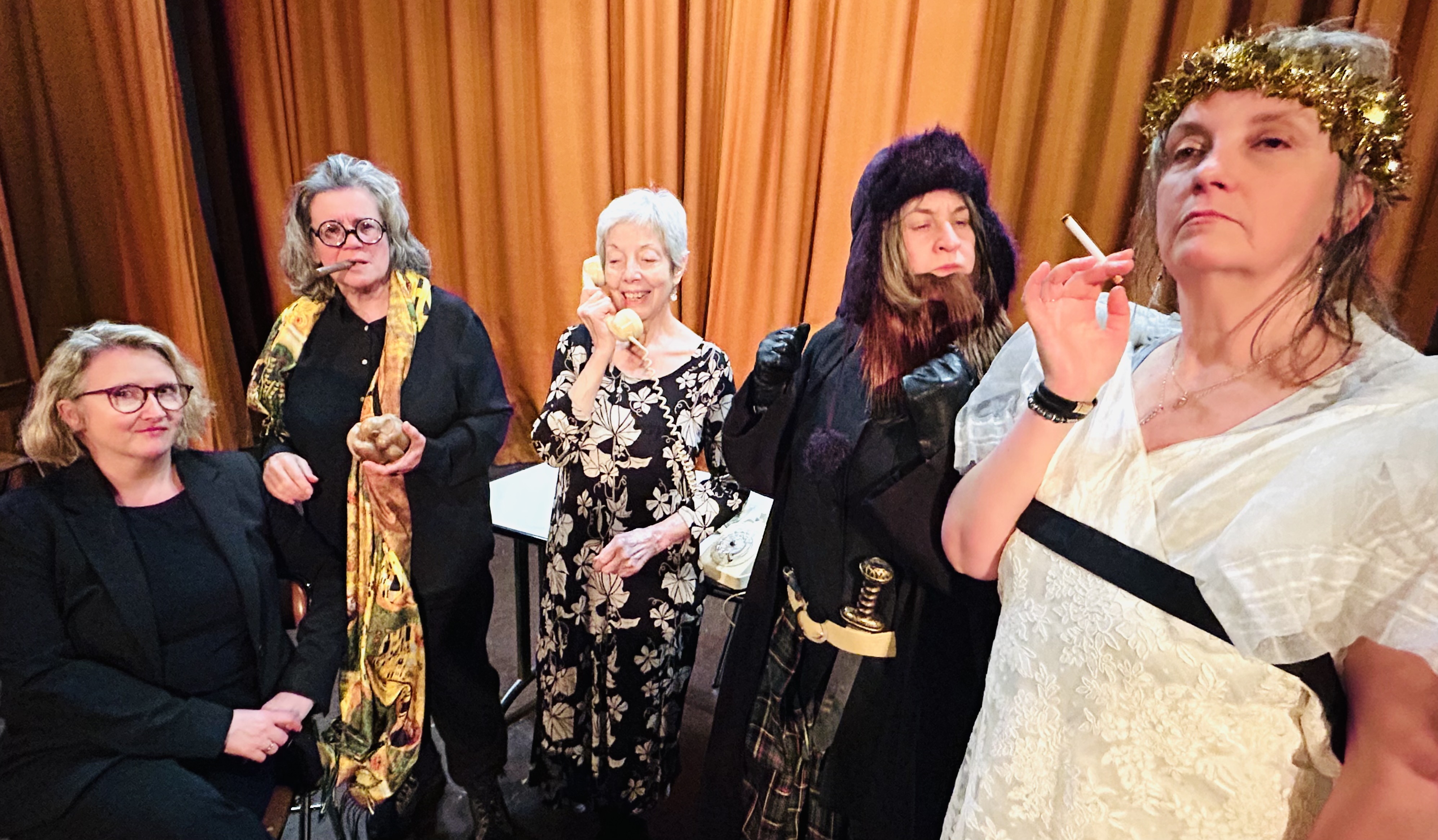 En Scène pour l'Entracte théâtre de Madeleine Chapsal par la troupe Adultes du Mardi IMPROMPTU 17