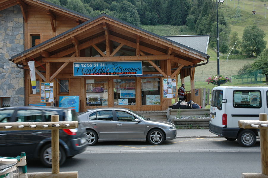 ABC Paragliding and Speedriding professional School of Portes du Soleil