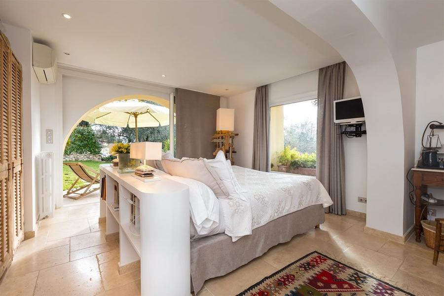 Chambre d hôte Domaine Pins Paul-Chambre le Village-Eze-Gîtes de France Alpes-Maritimes